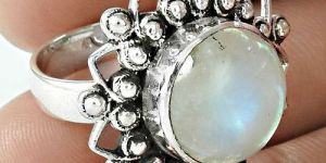 Personable 925 Sterling Silver Rainbow Moonstone Gemstone Ring Jewelry
