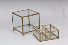Glass Decor Rack with Foldable Partitions