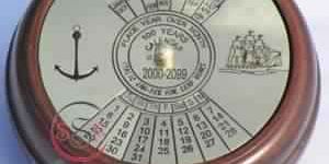 Wooden Base Calendar