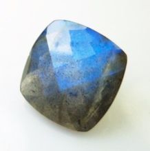 Labradorite Gemstone