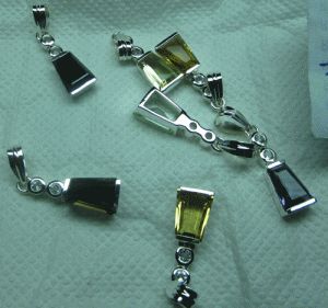 Pendant With Lemon Quartz & Diamonds