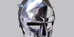 Maximum Helmet Gladiator