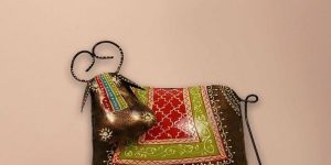 MULTICOLOUR METAL COW FIGURINE