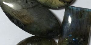 Labradorite Gemstones