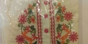 Ladies White Embroidered Kurti