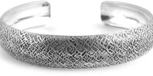 Kiss!! 925 Silver Bangle
