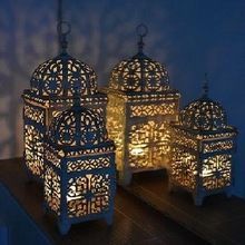MOROCCAN STYLE METAL LANTERN