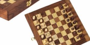 Wooden Decorative Folding Travel Chess Set with Royal Velvet Lining