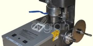 Universal Digital Moisture Meter