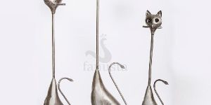 Iron Cat Decorative Showpiece