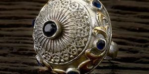 Indo Western Finger Ring