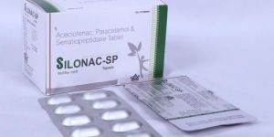 Aceclofenac Paracetamol and Serratiopeptidase Tablets
