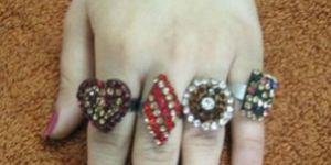 Designer Rhinestone Finger Ring