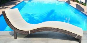 TROPICAL OUTDOOR POOL BEDS