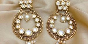 Round Borders Stones Kundan Earrings
