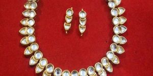 KUNDAN NECK SET