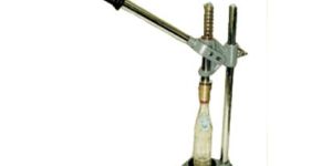 Manual Crown Capping Machine