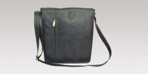 VEGETABLE TANNED LEATHER BAG