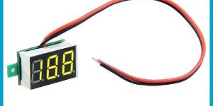 BATTERY DIGITAL VOLTMETER