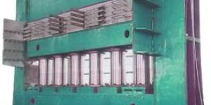 Precured Tread Hydraulic Press