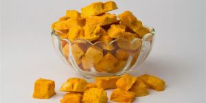 Freeze Dried Mango Flakes