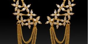 GOLD PLATED CLASSIC STAR SHAPED EARRING