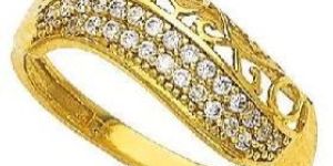 LADIES RINGS STUDDED