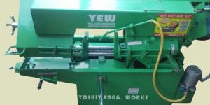 Manual Bandsaw Machine