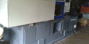 Retrofitted Plastic Injection Molding Machine