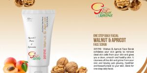 Divine Walnut & Apricot Face Scrub