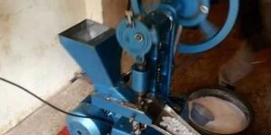 Kapoor Making Machine