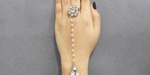 Pearls Pearl Stone Gold Plated Chain Hand Harness