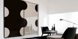 BLACK NL LACQUERED GLASS