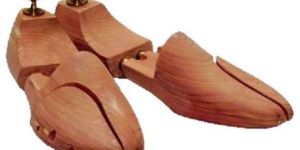 Cedar Shoe Tree