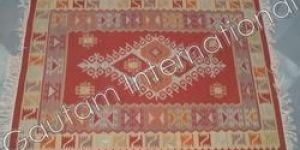 Hand Woven Woolen Rug