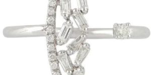 Designer White Gold Baguette Diamond between the Finger Ring