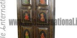 Hand-painted king queen wooden Almirah