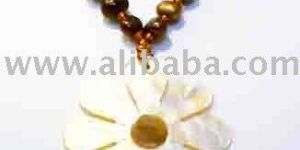 Jewellery Beautiful Shell Flower Beaded Necklace