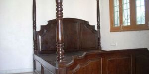 Four Poster Bed