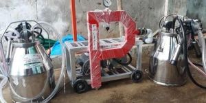 Cow Milking Machine