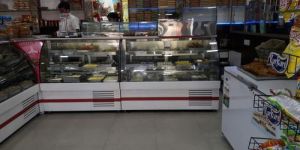 Sweet Display Counter