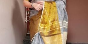 Linen Saree with Golden Zari Border