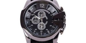 Sports Fire Scraper Whistle Wristwatch