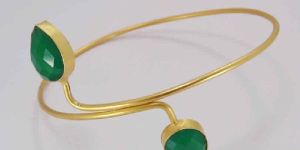 Fashionable 18k Gold Plated Green Onyx Gemstone Designer Arm Cuff