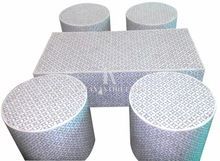 COFFEE TABLE WITH STOOL