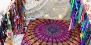 Paradise Box Cushion