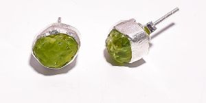 925 Sterling Silver Matt Finished Raw Peridot Gemstone Stud Earrings for Women Wholesaler