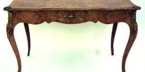 Wooden Restaurant Dining Table