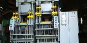 250 TON TWIN COMPRESSION AND VACUUM HYDRAULIC PRESS