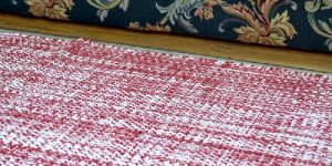 Handwoven Flat Red and White Cotton Runner